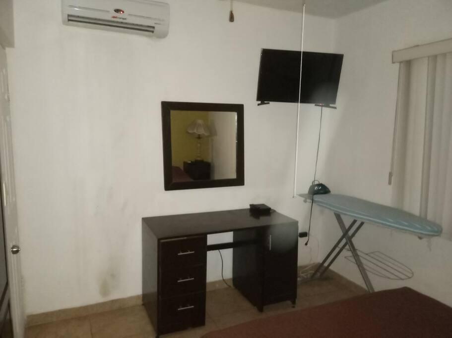 Casa Completa En Privada Y Con Cochera Монклова Экстерьер фото