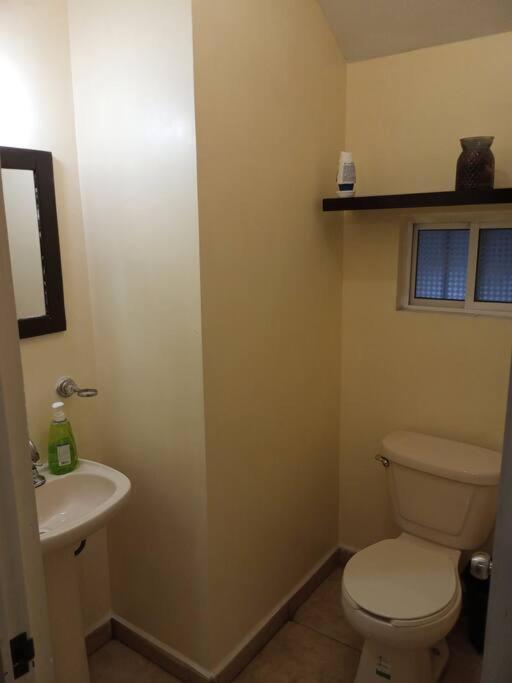 Casa Completa En Privada Y Con Cochera Монклова Экстерьер фото